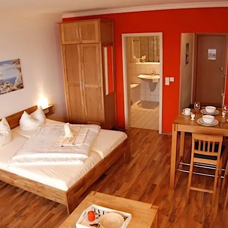 Strandhotel S33-213 Хайлигенхафен